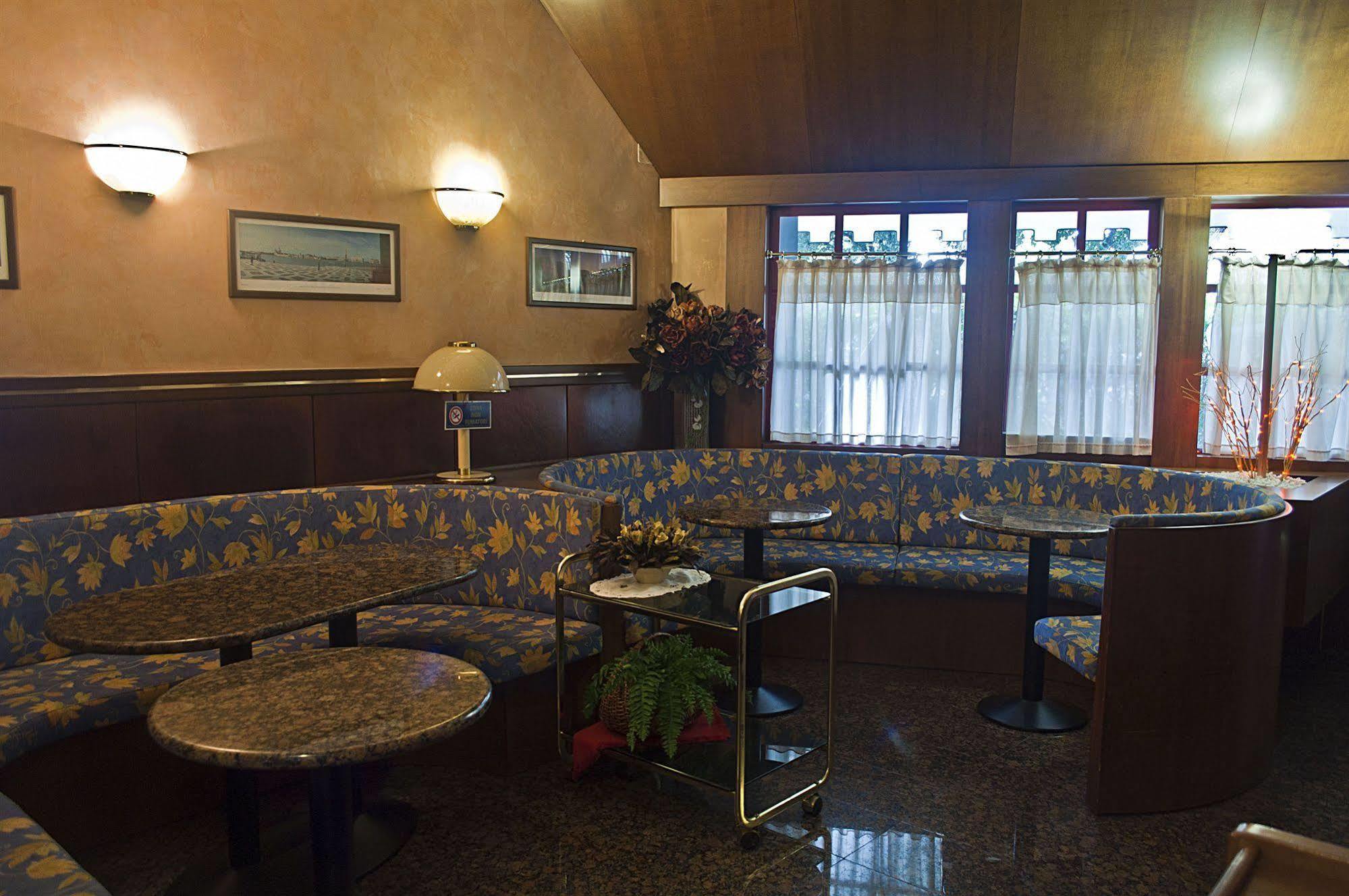 Hotel Roma Marghera Exterior photo