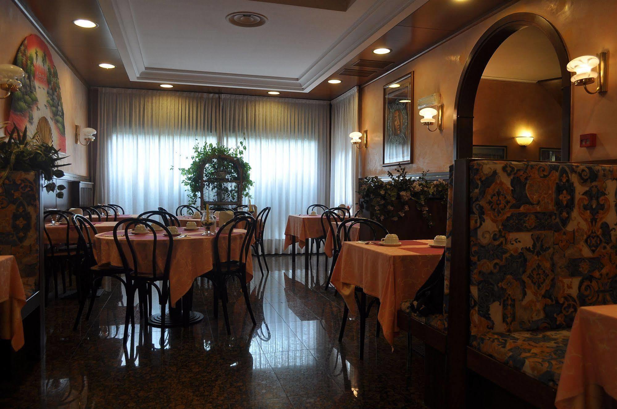 Hotel Roma Marghera Exterior photo